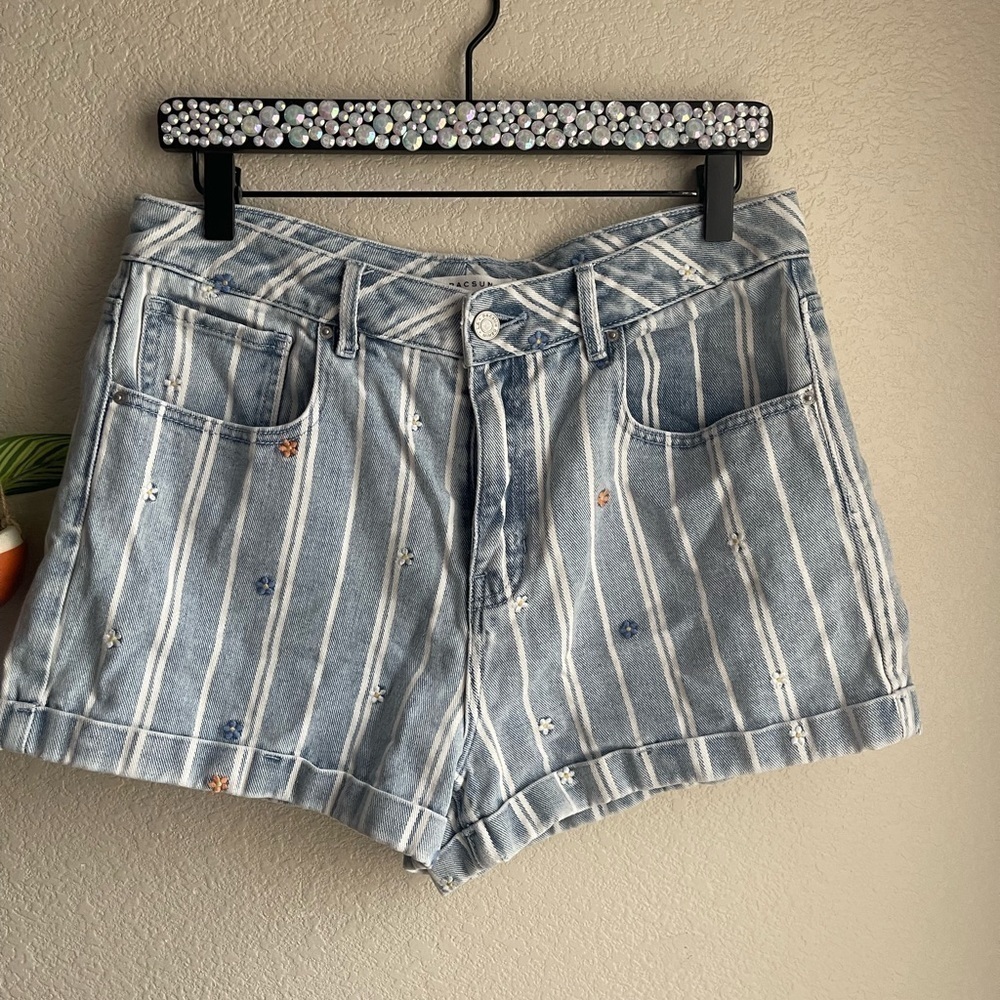 ⚡️pacsun embroidered flower shorts ⚡️3 for 25